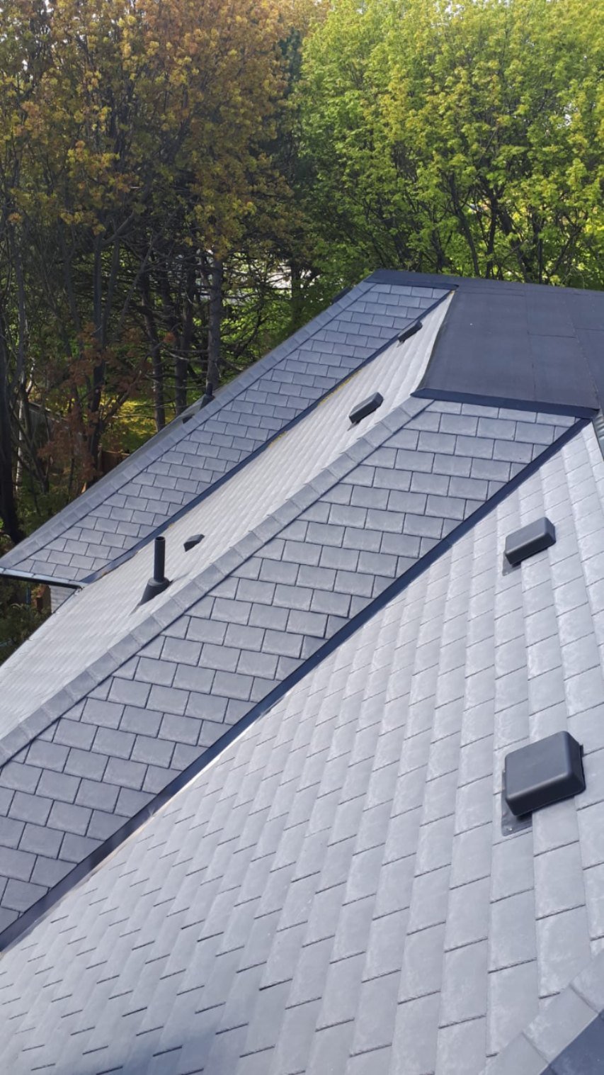 Slate-look composite roof